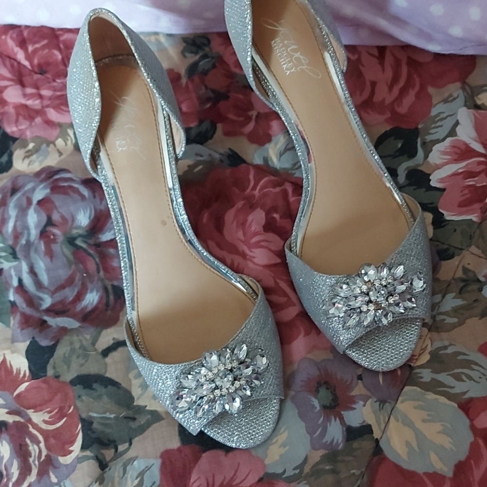 Dress shoes